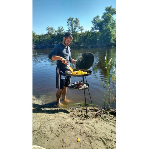 Сковорода з диска (40, 50, 60см) з підставкою на високих ніжках із підвіскою для багаття + Подарунок на вибір